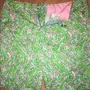 Lilly Pulitzer Avenue Shorts 4 Chomp Chomp
